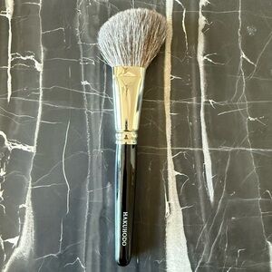 Hakuhodo G5542 BkSL Powder Brush Angled